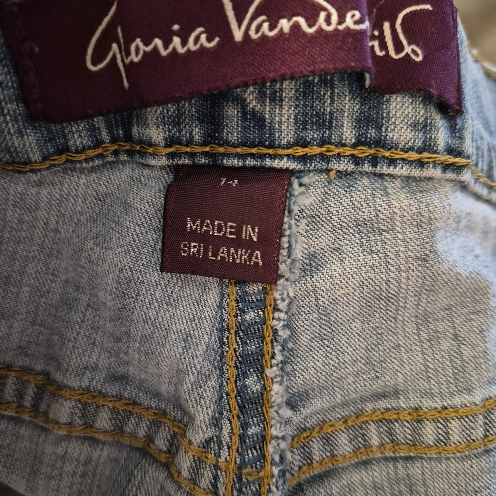 Embroidered Floral Cut Out Gloria Vanderbilt Light Blue Cropped Jeans 14 VTG - Picture 2 of 3